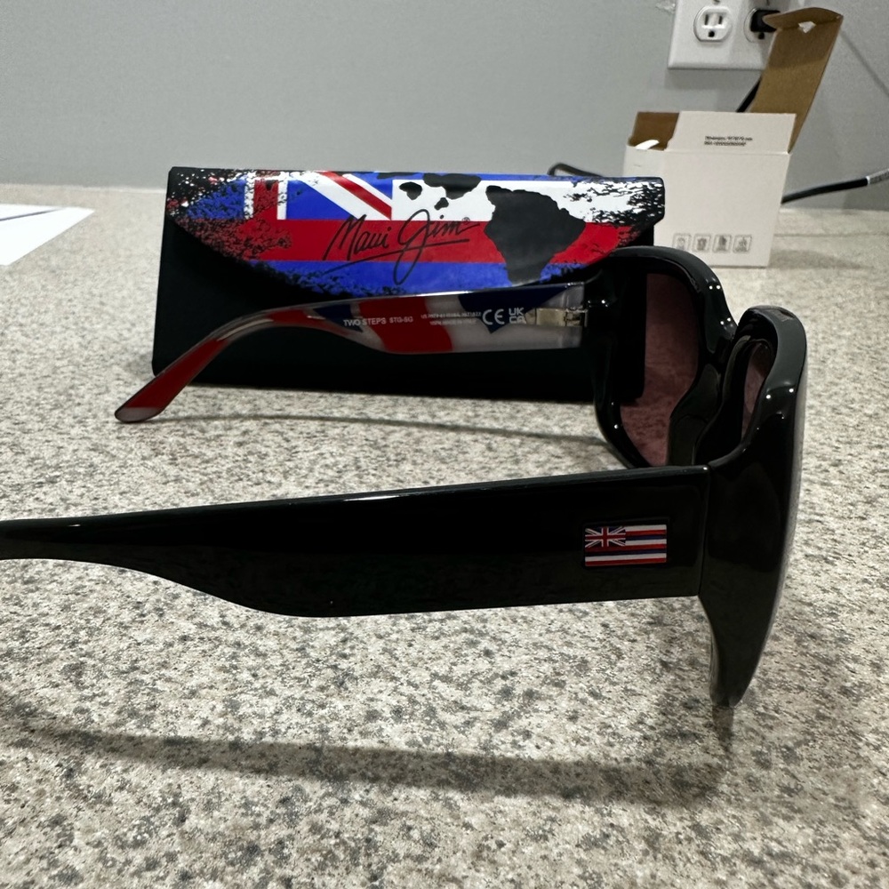 Maui Jim - Picture 3 of 8